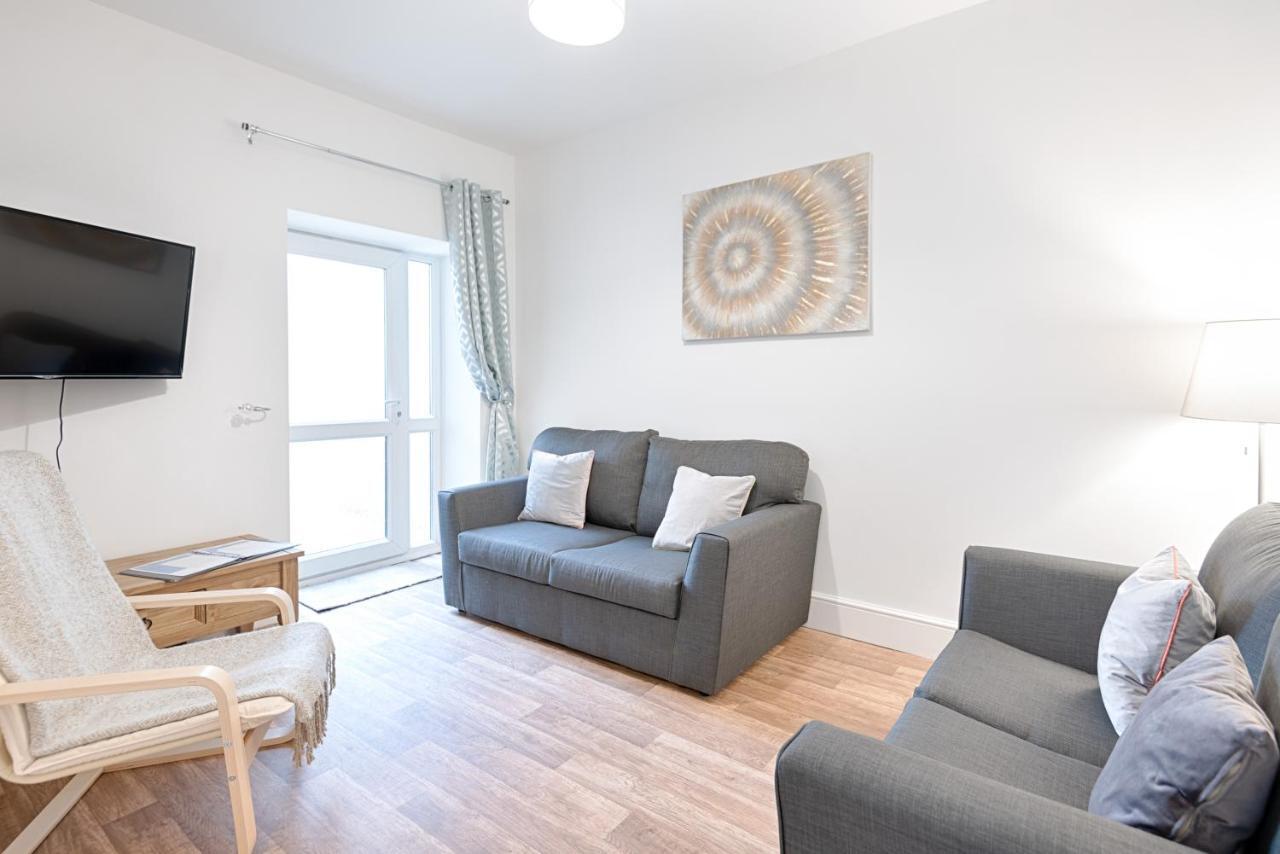 Large Green Garden, 4 Bedrooms, Sleeps 8 Swansea Exteriör bild